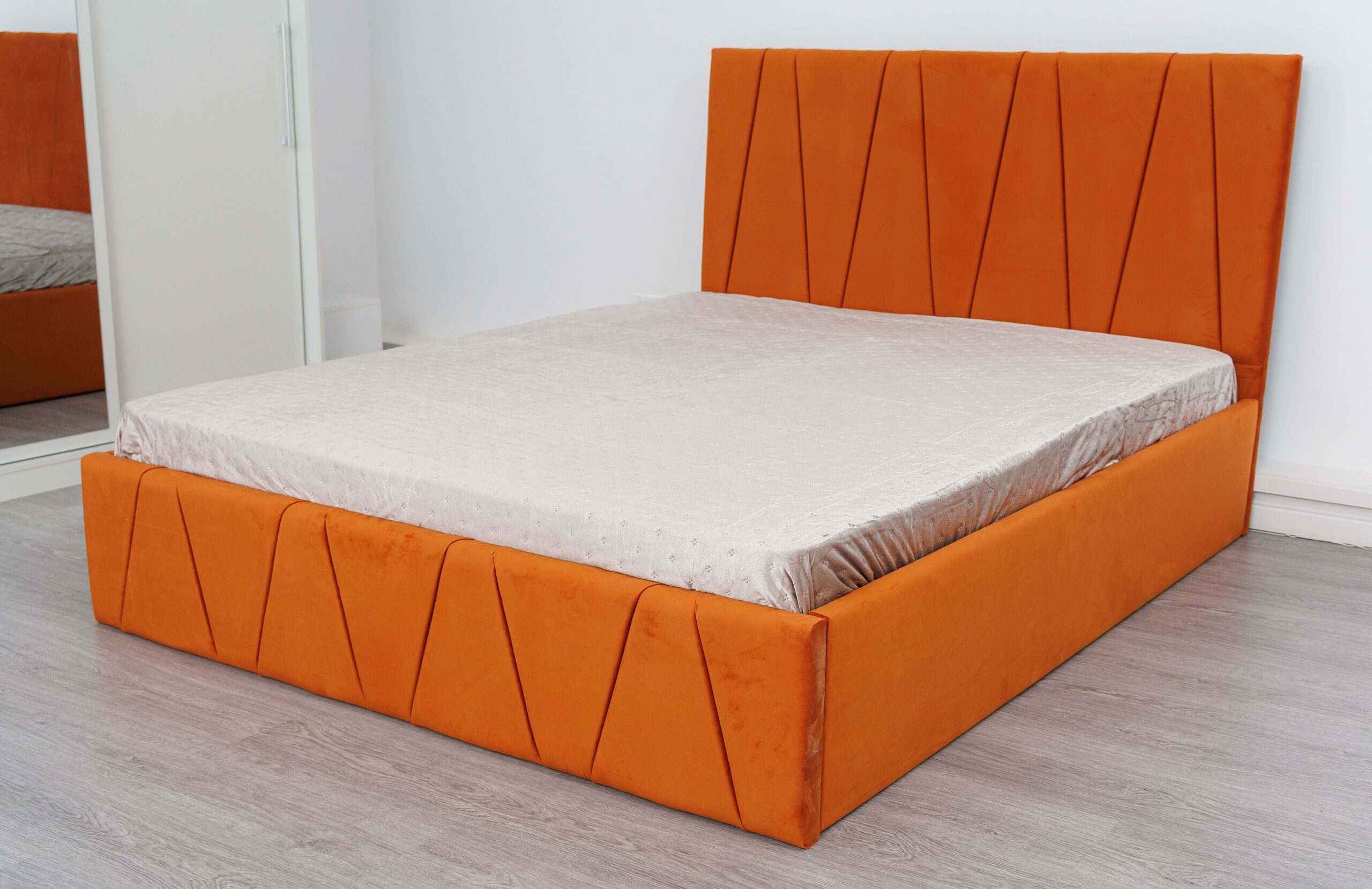 prima-poza-6-scaled-1.jpg Pat Tapitat Eric Portocaliu Stofa - imagine 1