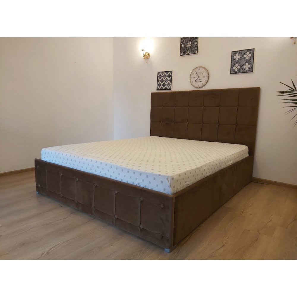 set-dormitor-regal-cu-pat-tapitat-maro-160-cm-x-200-cm-1-1.jpg Set Dormitor Regal cu Pat Tapitat Maro din stofa Dulap Gabriel 2 usi glisante cu oglinda - imagine 5